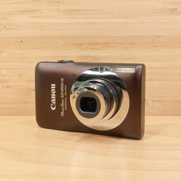 Canon PowerShot SD1300 IS / 12.1MP Digital Camera / Compact & Ready to Use - Picture 1 of 8